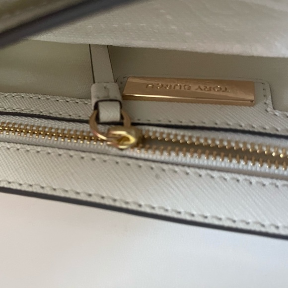 TORY BURCH Robinson Convertible Shoulder Bag Birch - Picture 10 of 12